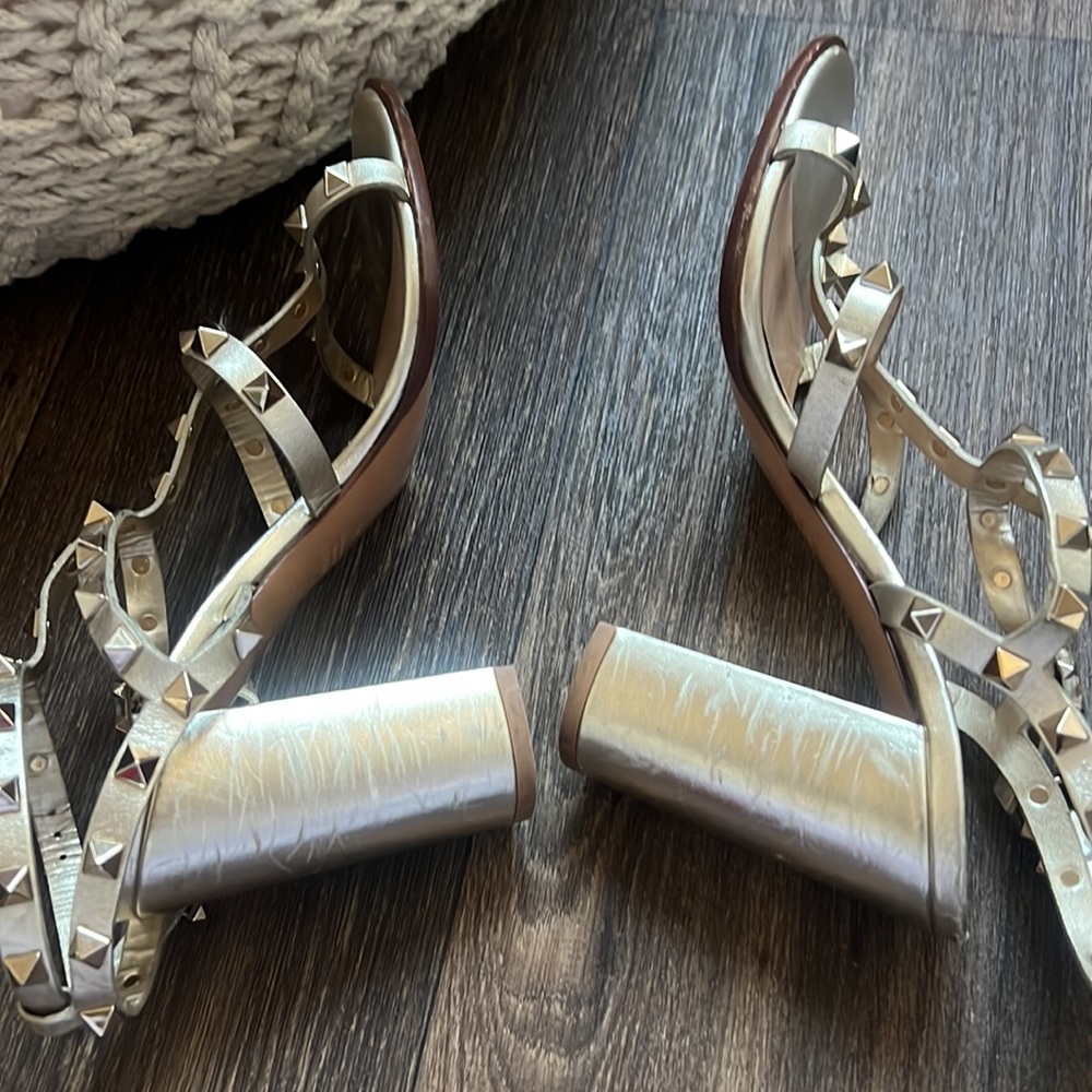 Valentino ROCKSTUD ANKLE STRAP SANDAL - Picture 6 of 11